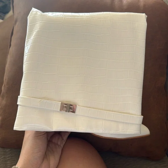 Fashion Nova Cream Heeled Boots - Picture 3 of 4